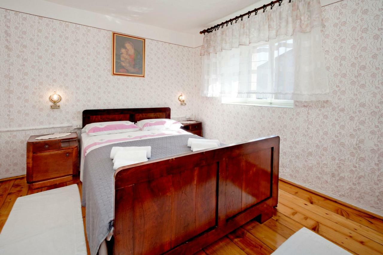 Rural Apartment Carolina Zrenj Εξωτερικό φωτογραφία