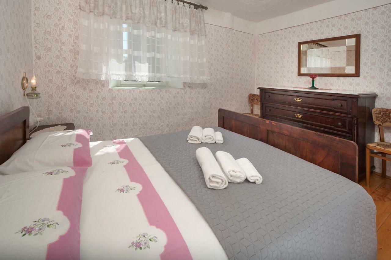Rural Apartment Carolina Zrenj Εξωτερικό φωτογραφία