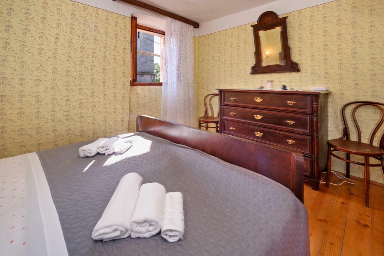 Rural Apartment Carolina Zrenj Εξωτερικό φωτογραφία